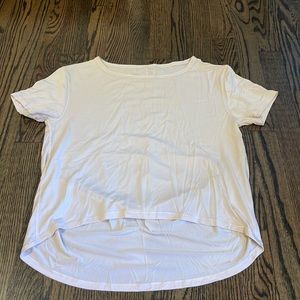 Lululemon Crop T Shirt in Pale Pink Size 2